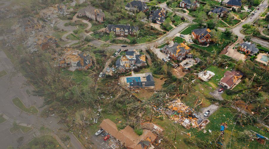 Why choose CrestLift Pros for water damage restoration in Fayetteville